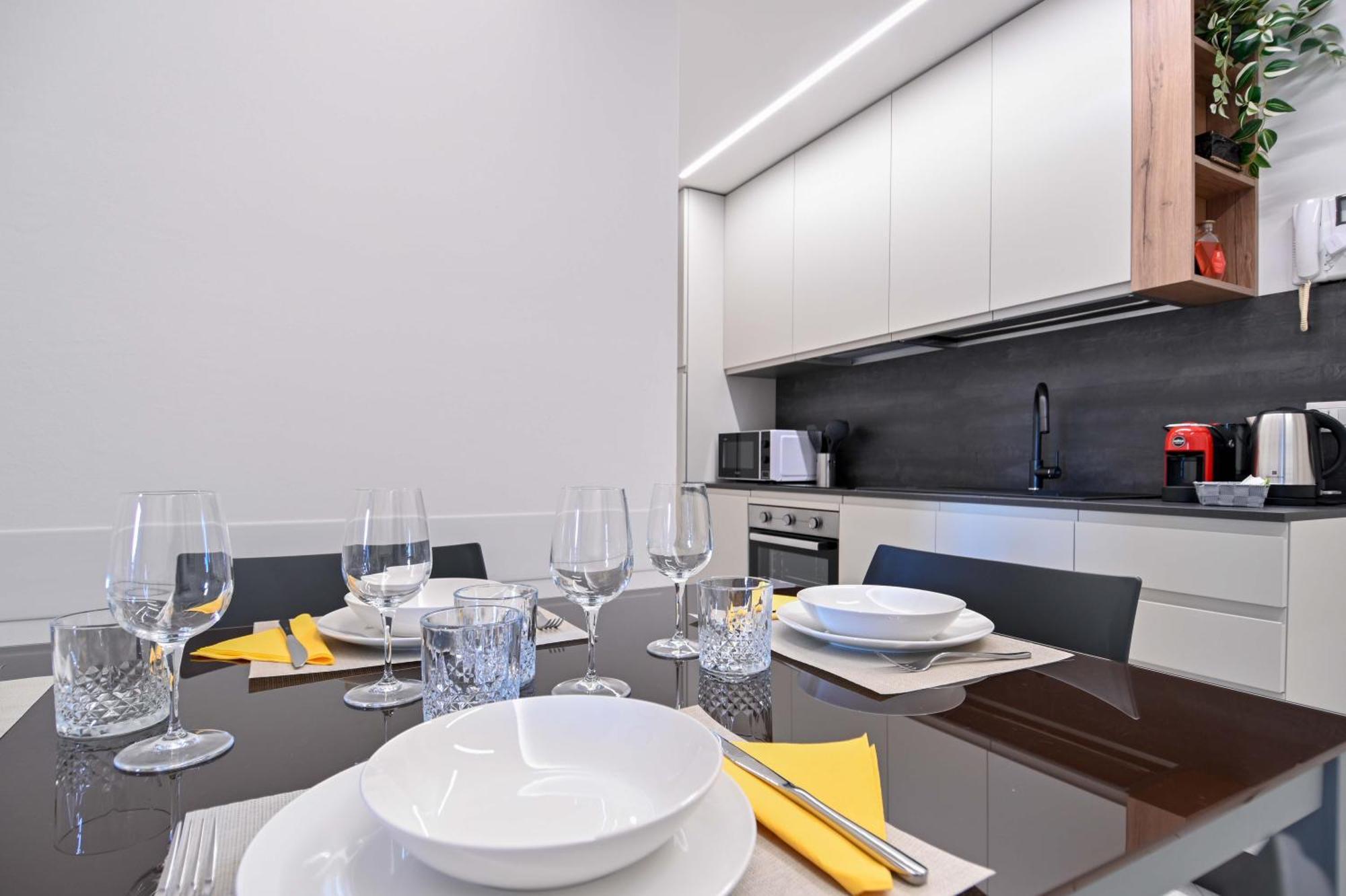 Apartamento Bilocale Chic, 10 Min Aeroporto Milano-Bergamo, Box Auto E Aria Condizionata Seriate Exterior foto